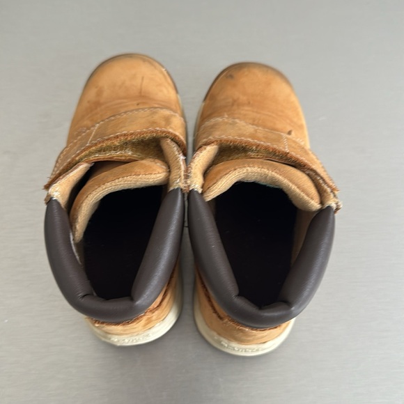 Adorable Timberland Boots - Picture 5 of 7